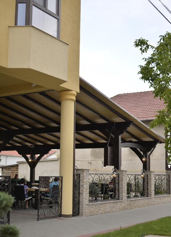 Hotel Miky Αράντ Εξωτερικό φωτογραφία