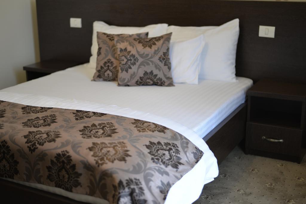 Hotel Miky Αράντ Δωμάτιο φωτογραφία