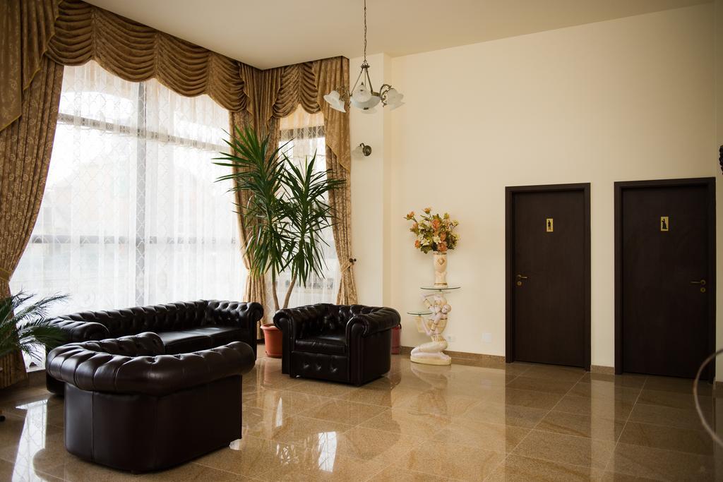 Hotel Miky Αράντ Εξωτερικό φωτογραφία