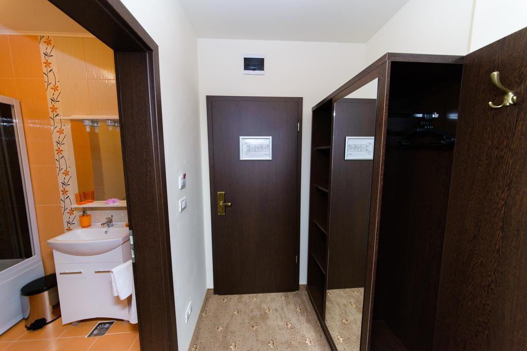 Hotel Miky Αράντ Δωμάτιο φωτογραφία